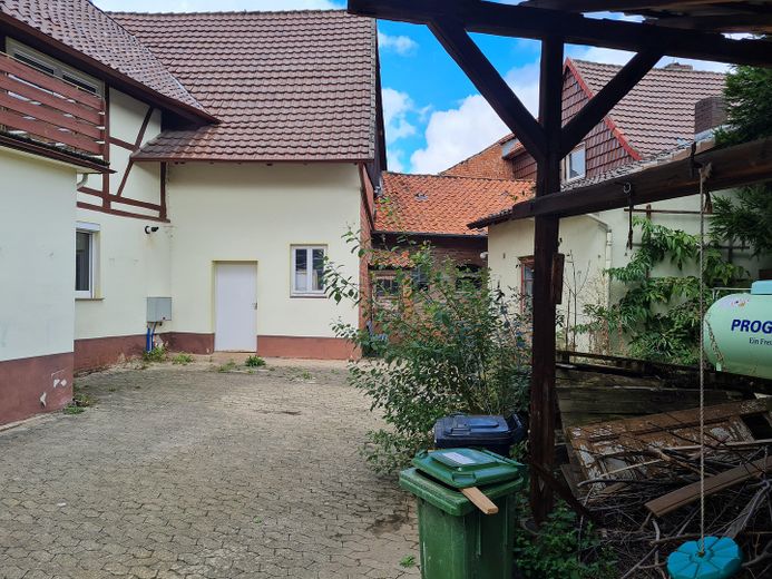 Wohnhaus-Scheune und Stall in Rollshausen – Foto 1