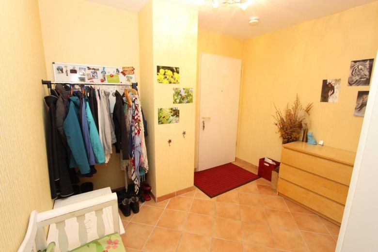 2 odalı Pankow dairesi; balkon, bahçe, bisiklet bodrumu, bodrum deposu (yeraltı otoparkı) – Flur