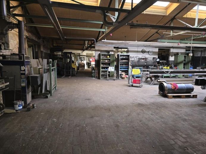 Gewerbe-/Lagerhalle | Kran | 400 V | LKW-Zufahrt | Nähe A1 – Foto 9