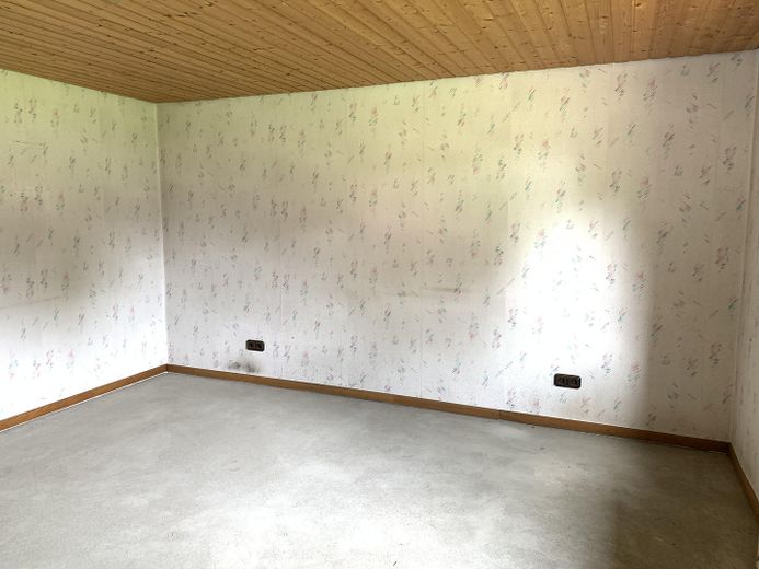 Casa bifamiliare con potenziale di ampliamento – Foto 7