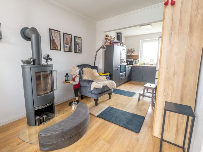 Umfassend renoviertes Endreihenhaus mit moderner Ausstattung und Gartenparadies – Foto 1