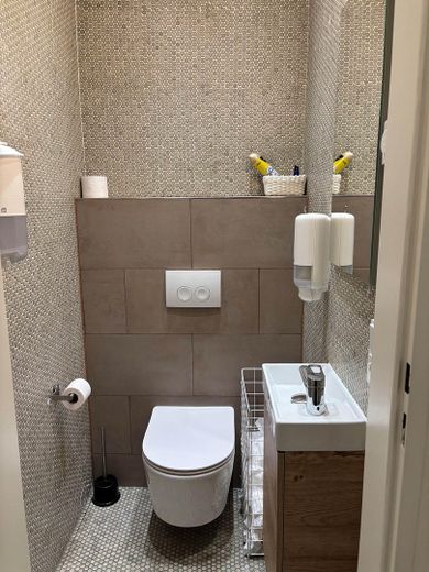 Büro/Praxisräume zu vermieten – Bad