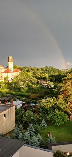 Exclusiv und stilvoll wohnen in Stadtvilla / hochwertige 4 - 5 Raum Terrassenwohnung – Blick von Terrasse
