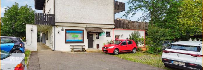Mit eigenem Eingang