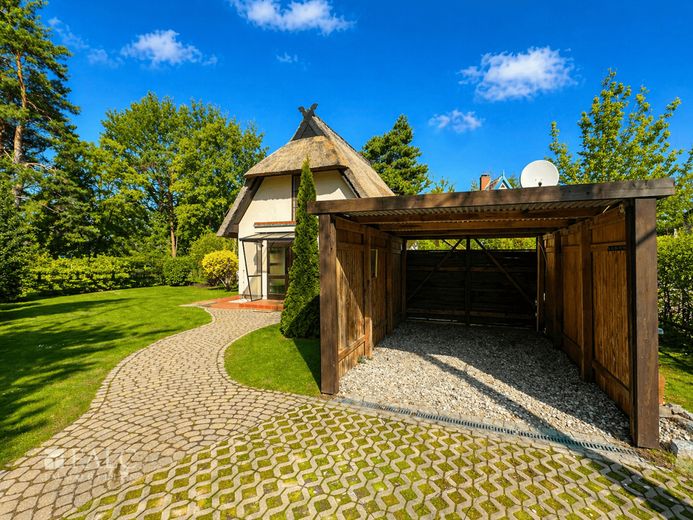***Erste Reihe, Reetdach, Ostsee - exklusives Ferienhaus in Ahrenshoop*** – Einfahrt Außen