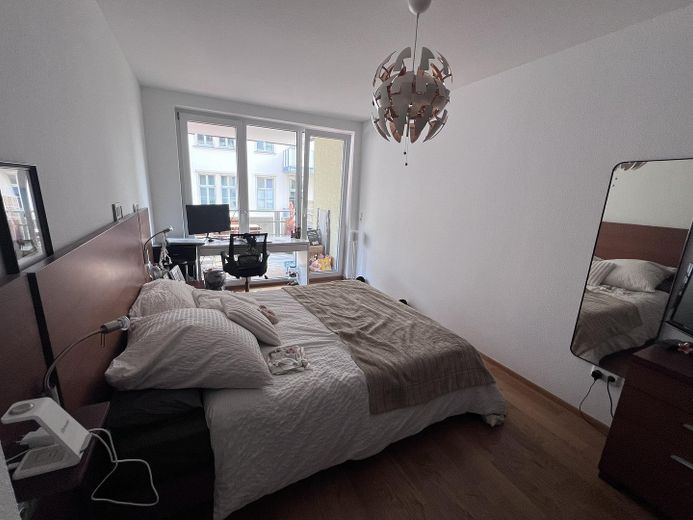Jasne, przestronne, nowoczesne mieszkanie 3-pokojowe w centrum Würzbrg – Schlafzimmer 2
