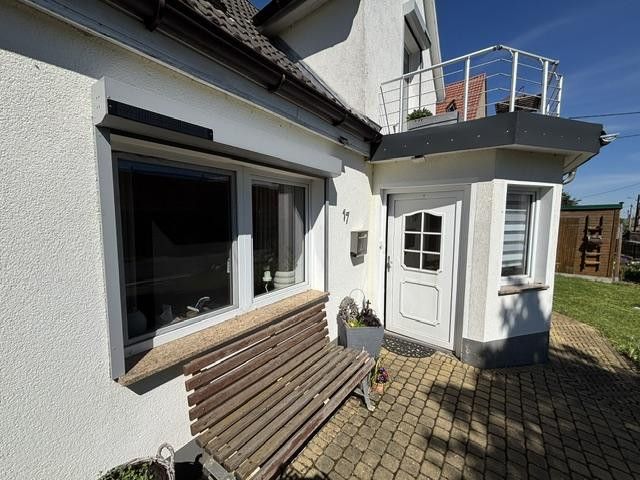 Charmantes Einfamilienhaus mit Garten – Ihr neues Zuhause in Liebschützberg-Clanzschwitz – Eingangsbereich
