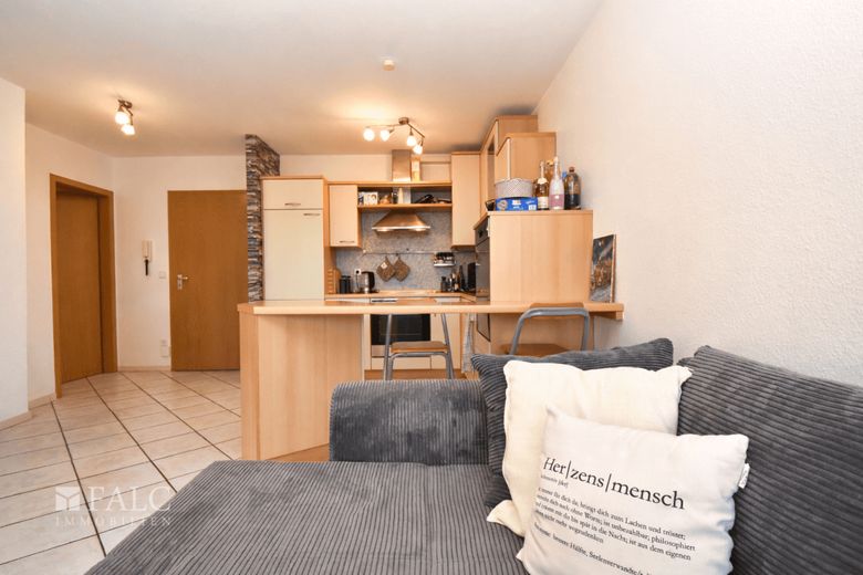 Investieren oder selbst genießen, Ihre Chance mit Perspektive! – Sicht Wohnzimmer zur Küche