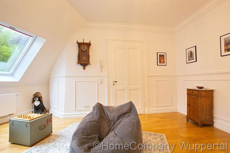 Fascino squisito di un edificio storico! Elegante appartamento nel quartiere Briller con DSL e posto a sedere in giardino – 7a2ad9959cfae58c5f3ccc32effd945b11661512.jpg