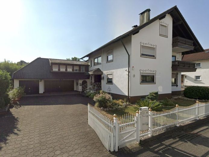 Attraktives Mehrfamilienhaus mit 4 Wohnungen und idyllischem Garten in ruhiger, begehrter Lage. – Foto 1