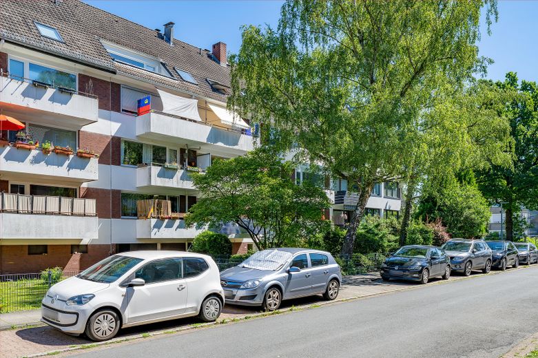 Erstbezug nach Kernsanierung: Ihr schlüsselfertiges Wohnglück oder die perfekte, sorgenfreie Rendite – Außenansicht