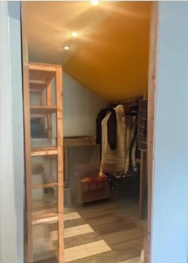 Charmantes Reihenendhaus in Kirchheim am Neckar – begehbarer Kleiderschrank DG