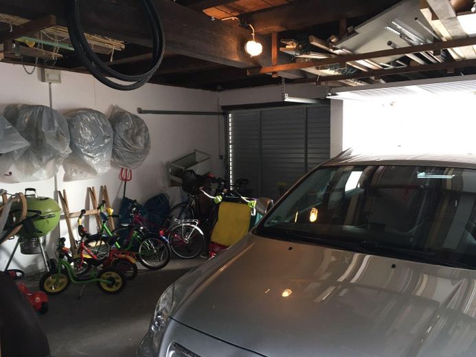 Casa unifamiliar con vivienda independiente - Inversión de capital - VENTA PRIVADA – Garage 