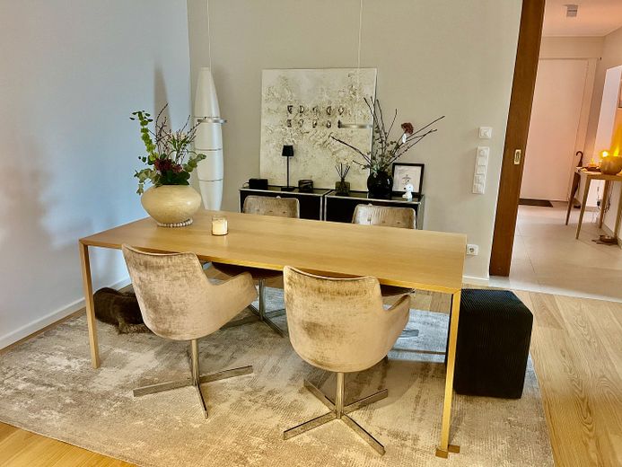 Casa d’architetto completamente ristrutturata a Mainz-Drais | 191 m2 | 7,80 m di larghezza della casa | 3 bagni | Pompa di calore – Essen
