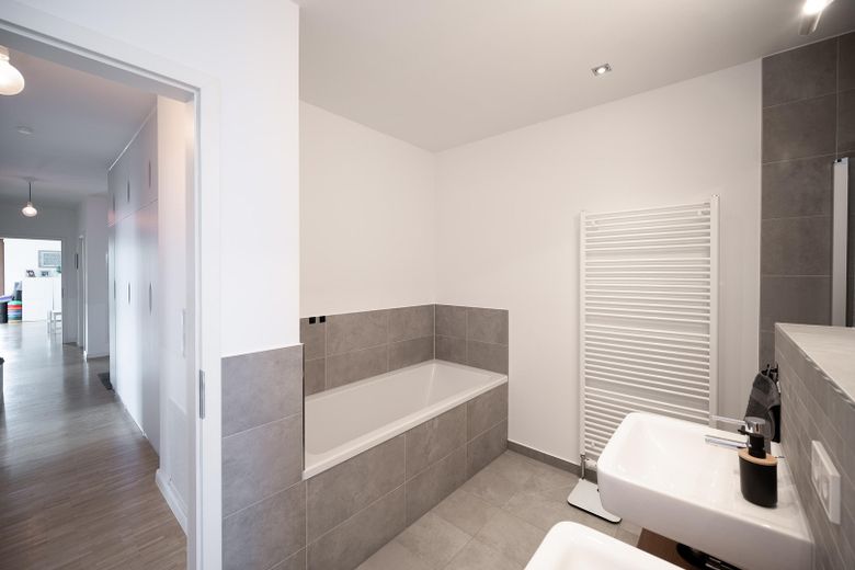 Exclusivo piso de 4,5 habitaciones con amplia terraza y vistas al agua en Berlín-Köpenick – Foto 18