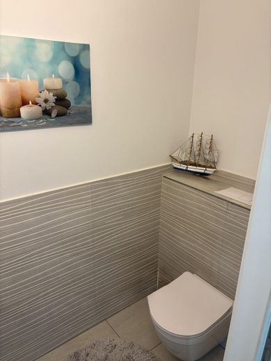 Reihenmittelhaus zu verkaufen – Gäste-WC 