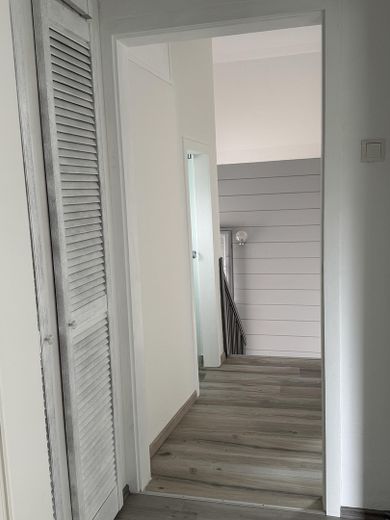 Einbauschrank und Flur OG
