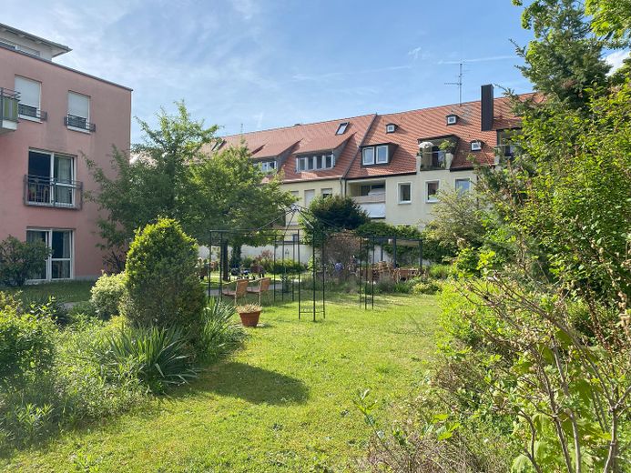 Offener Gartenbereich