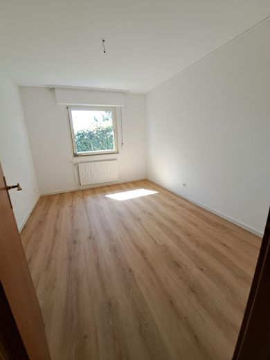 Komisyonsuz & müstakil: Dieburg’un en iyi konumunda geniş aile mutluluğu! – Kinderzimmer 1 Süden