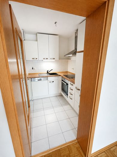 Dresden / Kesselsdorf – prov.frei: 2 Zi. Whg., sep. Küche, Bad (WA+DU), Balkon und TG – Küche