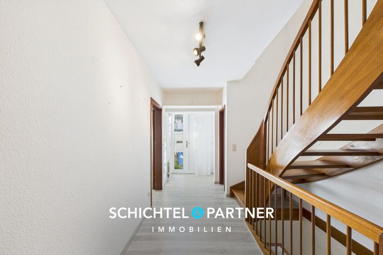 Osterholz-Scharmbeck | Gepflegtes Reihenendhaus mit schönen Garten &amp; Garage – S&amp;P | Eingangsbereich