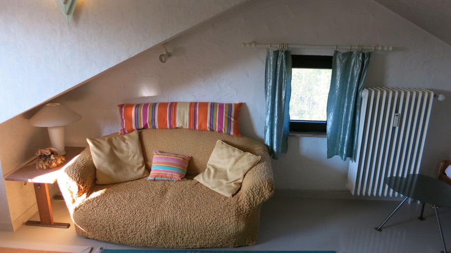 Mobilyalı. Tek odalı daire yalnızca hafta sonları evine gidenlere kiralıktır – Fotoğraf 11