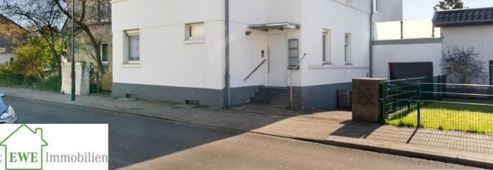 Objekt-Nr. 474, 40599 Düsseldorf Hassels
Zweifamilienhaus mit Garage, Platz für die ganze Familie!