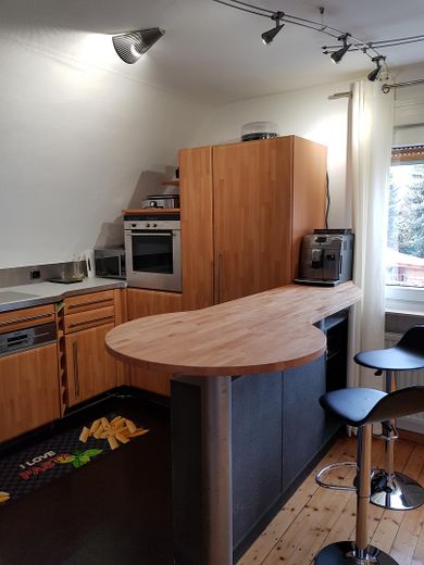 Top Maisonettewohnung mit Balkon, EBK und Klimaanlagen zu vermieten – फोटो 27