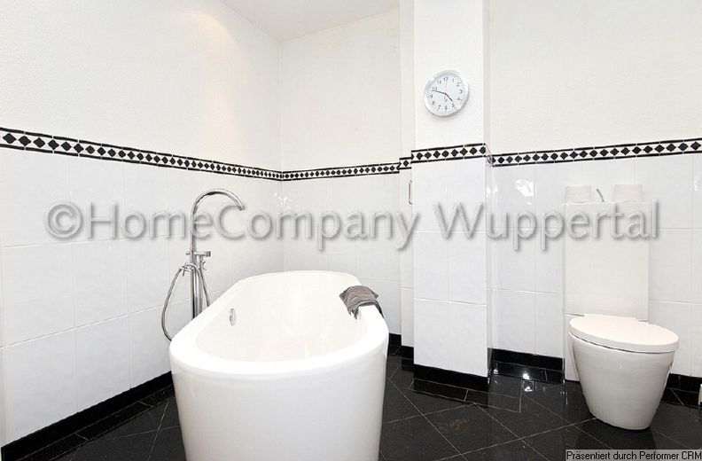 Vivere con stile! Affascinante appartamento con patio compatto e internet, proprio accanto all’Hofgarten – 3331511b38800a7ccd62eba23a49db060942587a.jpg