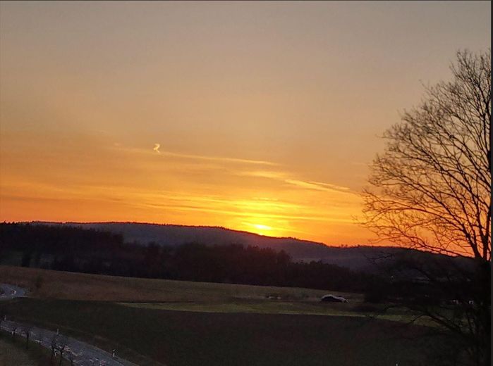 Idyllisch Wohnen mit freiem Blick ins Grüne – Abendstimmung im Westen