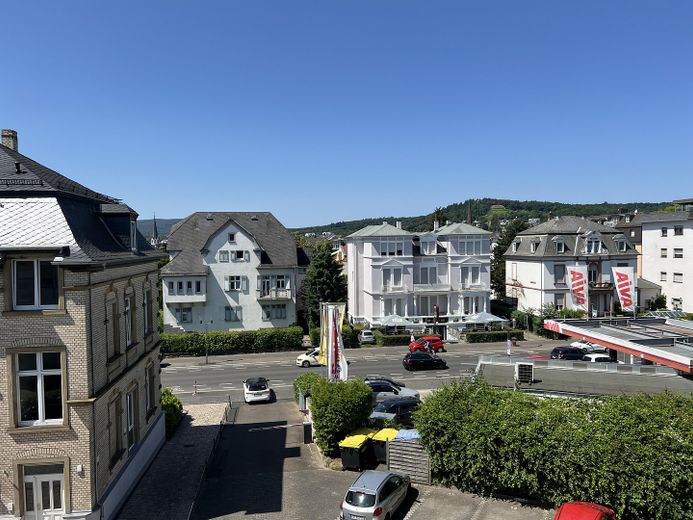 Otwarty 2-pokojowy apartament z balkonem i widokiem na Johannisberg – Aussicht vom Balkon