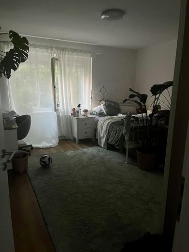 Cozy 3-room apartment in a quiet location in Stuttgart-Süd – Schlafzimmer