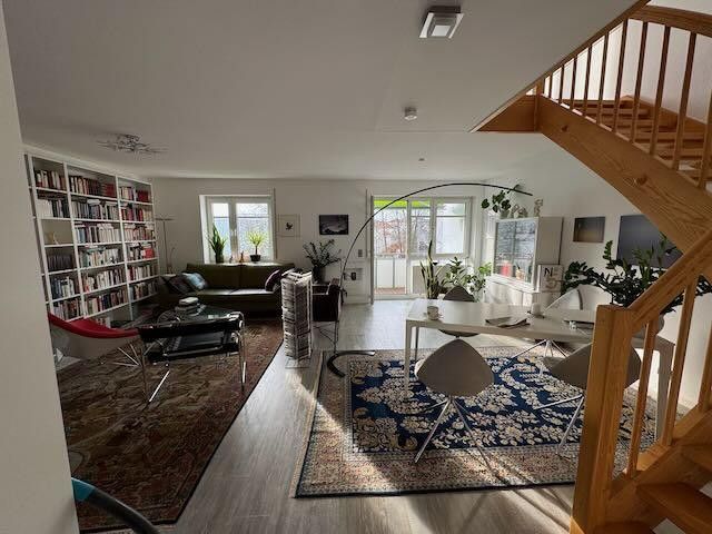 Vollsanierte Dachterrassen-Maisonette Wohnung in Regensburger Bestlage – Ausrichtung nach Westen