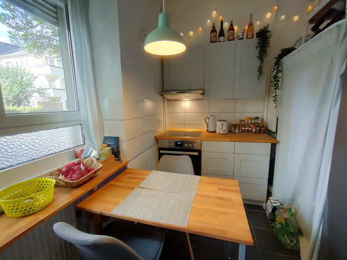 2-Zimmerwohnung mit Balkon in Frankfurt - Eschersheim | zur Miete – Küche