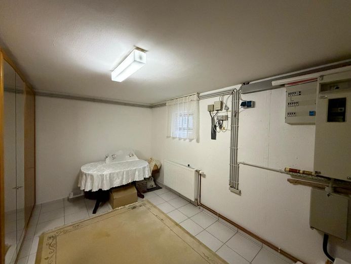 Bifamiliare ben curata con giardino privato e terrazza in ambita zona residenziale per famiglie a Sasel – Vorratsraum