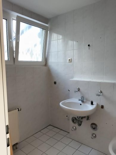 1-room apartment with great west-facing balcony – Bad