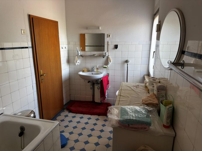 Ek yapılaşma imkânına sahip geniş arsada villa tarzı müstakil ev – Badezimmer
