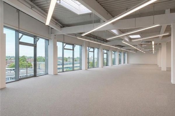 Moderne Gewerbefläche für Büro o. Showroom in zentraler Lage am Bhf. Südkreuz – 370 m² bis 1.000 m²