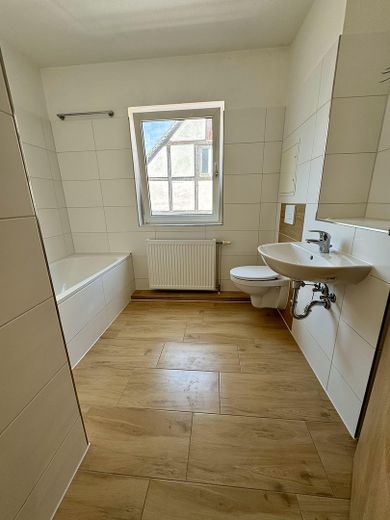 Großzügige 3-Raum Wohnung in Elbnähe – Badezimmer