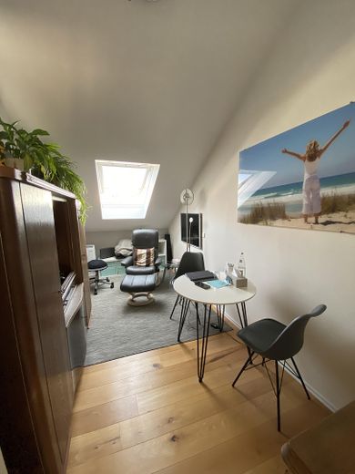 Witamy w miejscu, które tworzy przestrzeń dla Państwa przyszłości! – kleines Zimmer DG