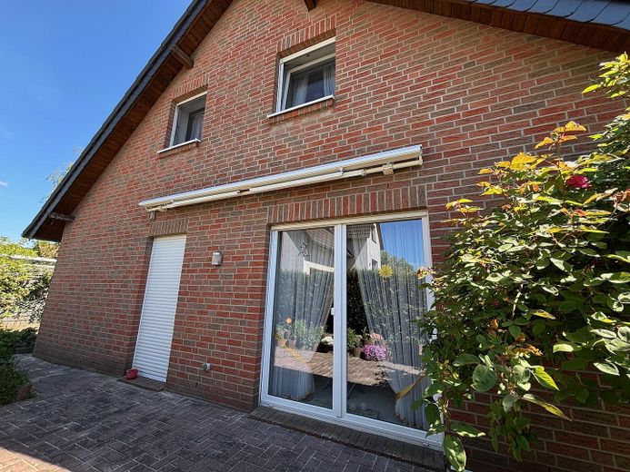 2. Zugänge, mit Markise