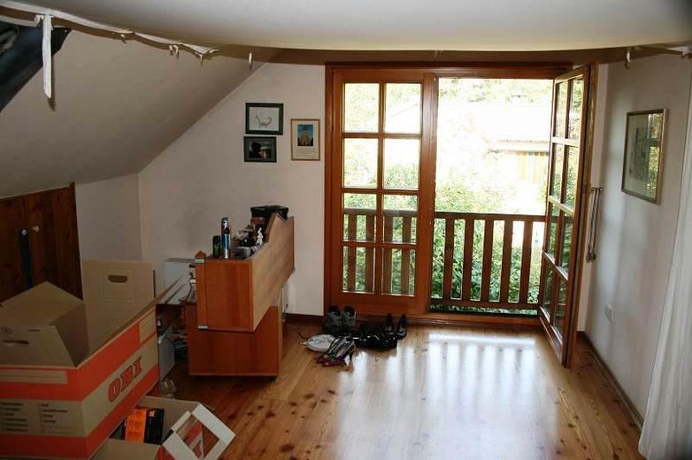 Familienfreundliches Landhaus – von privat – DG Zimmer Rechts -1