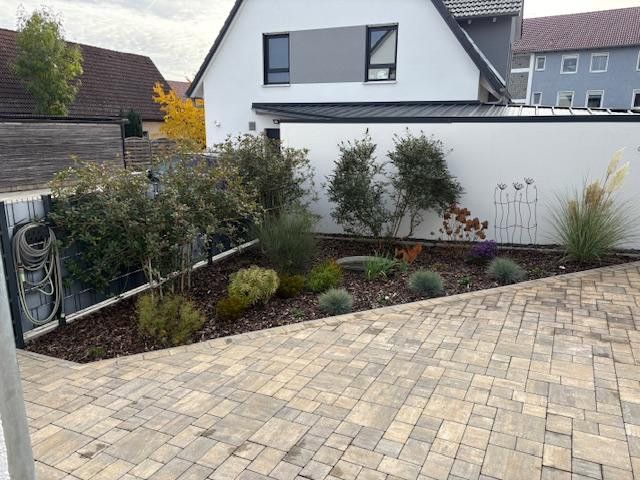 3,5 Zimmer DG- ETW im neuw. 2-FH, 91220 Schnaittach  EB 11/23 incl. Gartenanteil/Garage uvm. – Garten ETW2