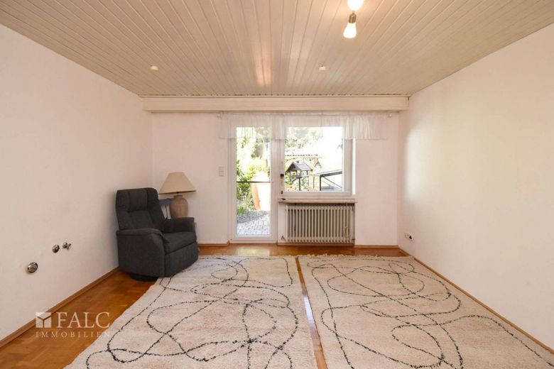 Ihr Zuhause zum Wohlfühlen - mit Garten, Doppelgarage und Raum zum Entfalten – Wohnen UG