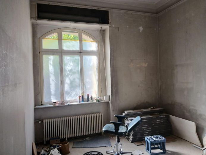 139 м² у старовинному будинку-пам’ятці в Дрездені — облаштуйте самостійно та скористайтеся перевагами статусу пам’ятки – Viel Raum für Ihre Ideen