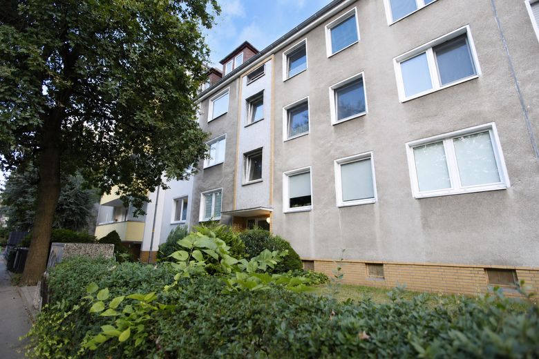 MODERNE 2-KAMERAPPARTEMENT MET BALKON + GARAGE – Hausansicht