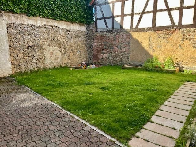 Einfamilienhaus - kernsaniert mit Innenhof und Garten, Scheune, PV – Garten 