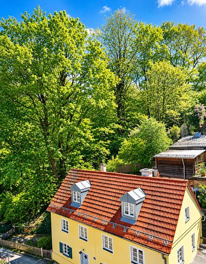 Au / Nockherberg – außergewöhnliche Maisonette mit Galerie & Westterrasse | 3 Räume im OG möglich – Ausblick Gaube - Krone Park