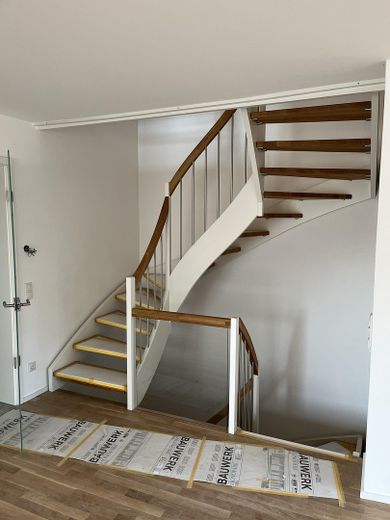 Молодая половина двухквартирного дома — идеальный вариант для семьи – Treppe