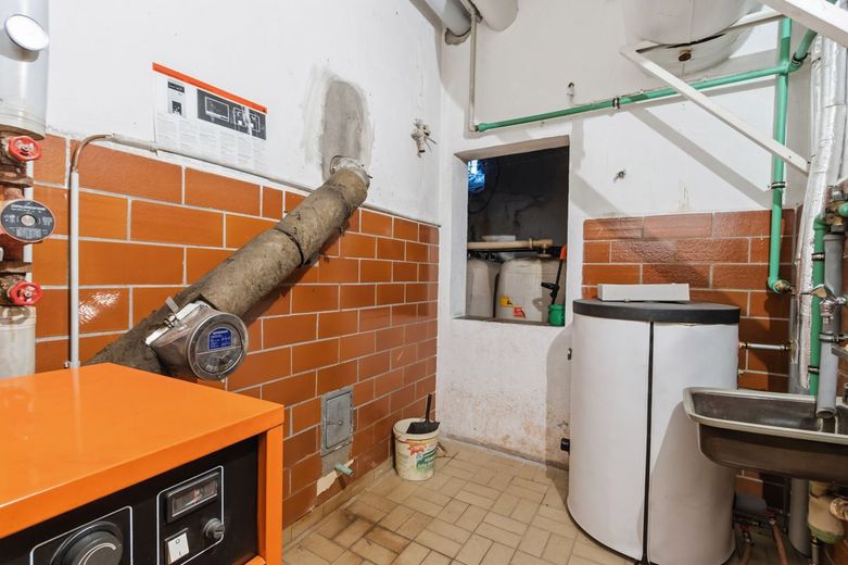Handwerker aufgepasst! Einfamilienhaus mit Pool und Garage in Delitz am Berge – Heizungsraum